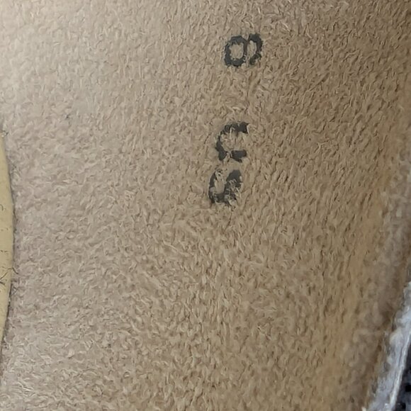 Bally Classic Navy Blue Sued Pump Heels Woman's Size 6 Rare England Made Nice! - Picture 11 of 13